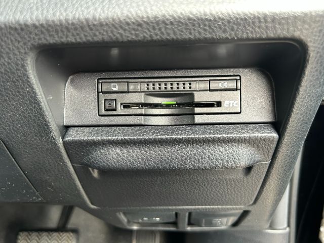 Toyota VOXY HYBRID 2015-04 181122-22