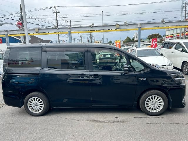 Toyota VOXY HYBRID 2015-04 181122-4
