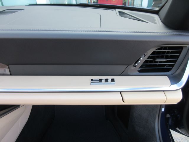 Porsche 911 2022-09 25002-18