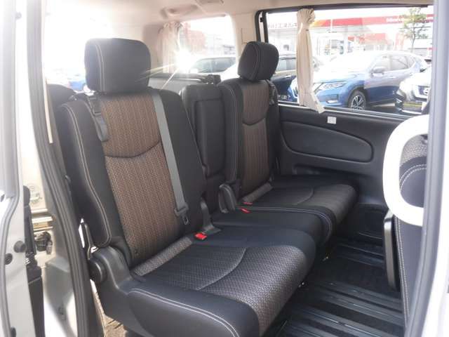 Nissan SERENA 2015-03 181901-11