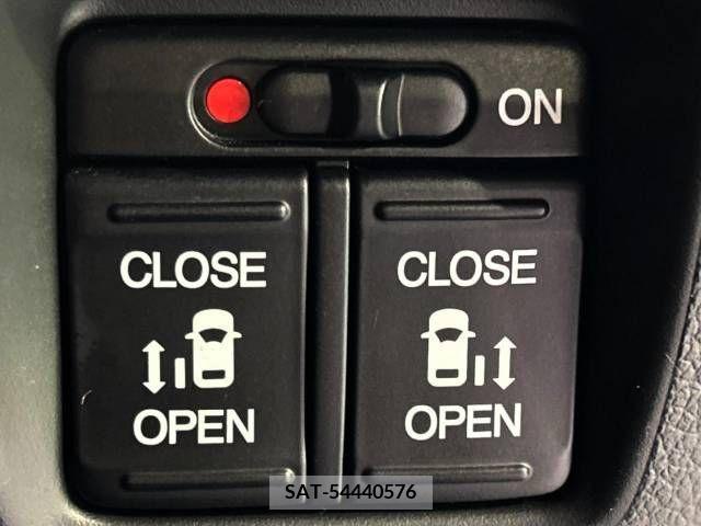 Honda N BOX CUSTOM 2016-12 330271-5