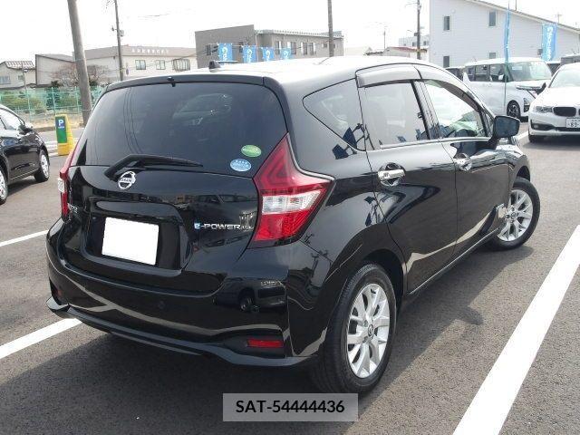Nissan NOTE 2019-03 280017-1