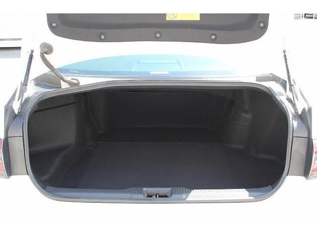 Toyota CROWN SEDAN 2018-10 11423-17