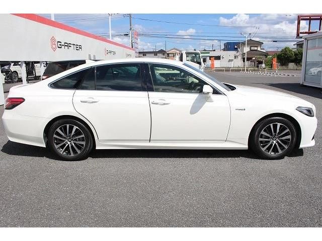 Toyota CROWN SEDAN 2018-10 11423-10