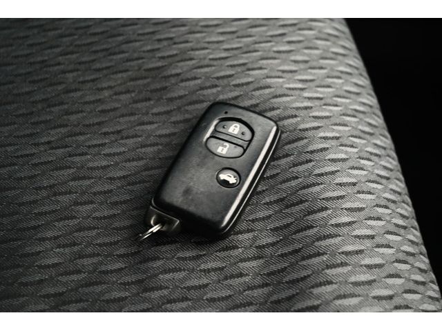 Toyota AVENSIS 2012-06 23314-23