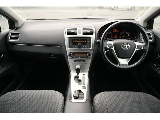 Toyota AVENSIS 2012-06 23314-1