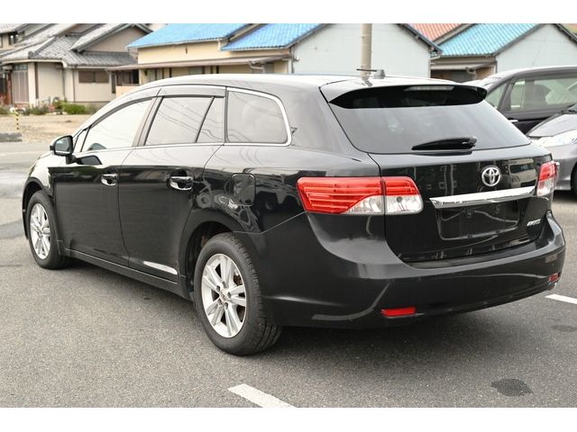 Toyota AVENSIS 2012-06 23314-2