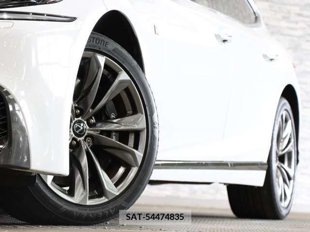 Lexus LS 2018-02 215601-15