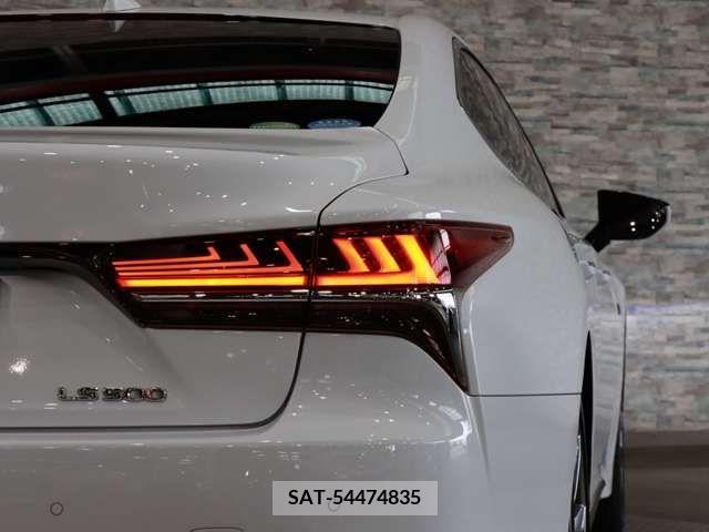 Lexus LS 2018-02 215601-12