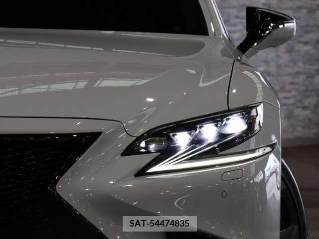 Lexus LS 2018-02 215601-10