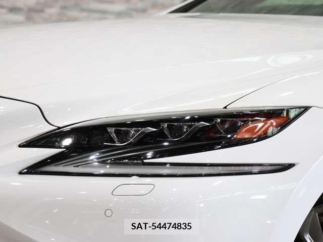 Lexus LS 2018-02 215601-9
