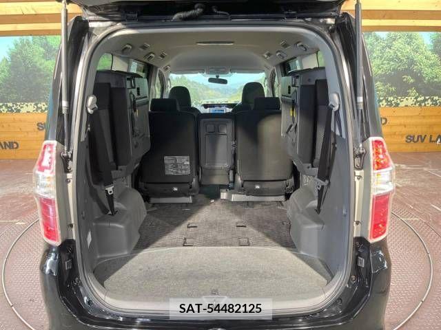 Toyota NOAH 2007-11 335495-11