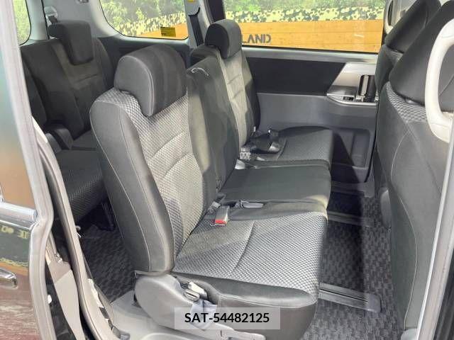 Toyota NOAH 2007-11 335495-9