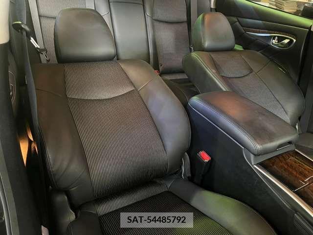 Nissan FUGA 2010-07 200704-9