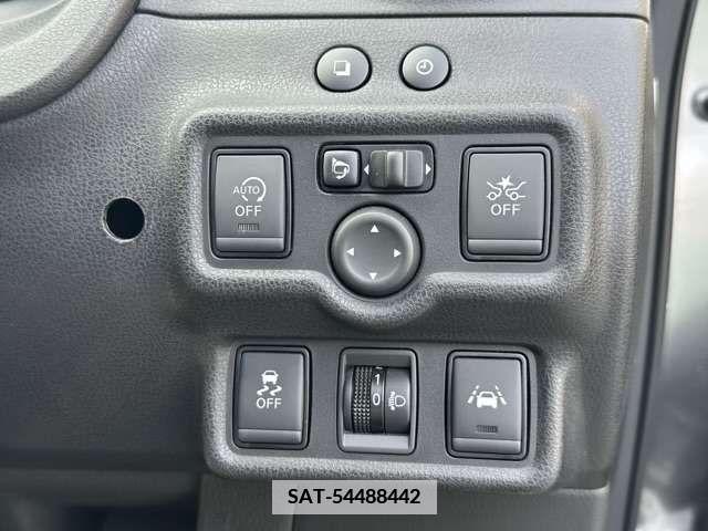 Nissan NOTE 2018-06 365403-13