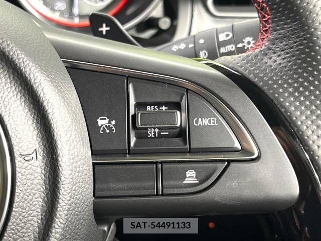 Suzuki SWIFT 2022-12 331449-5