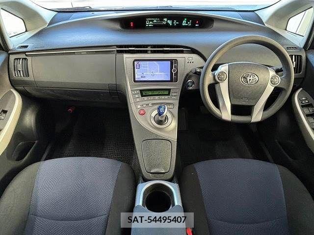 Toyota PRIUS 2013-12 393377-1