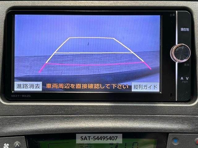 Toyota PRIUS 2013-12 393377-3