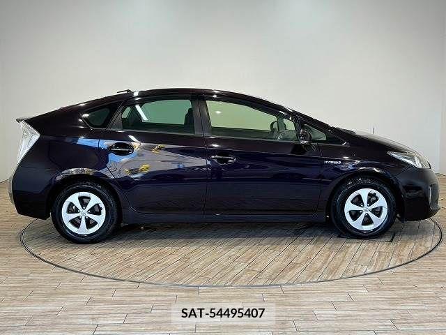 Toyota PRIUS 2013-12 393377-16