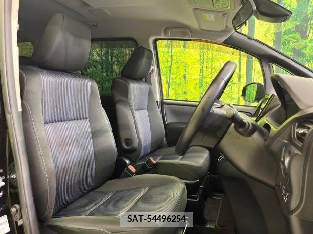 Toyota VOXY 2016-07 321472-8