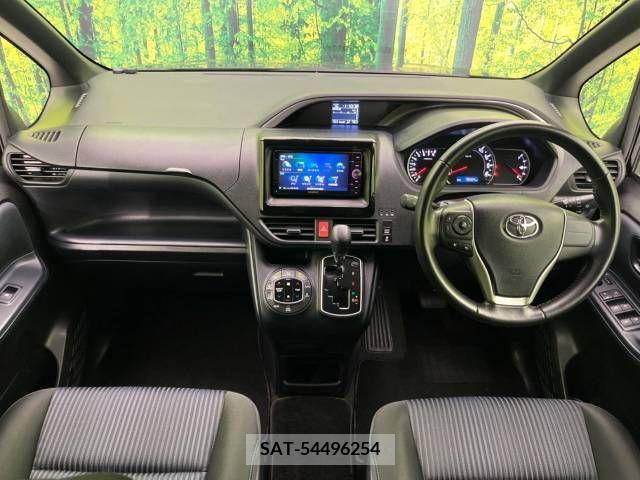 Toyota VOXY 2016-07 321472-1