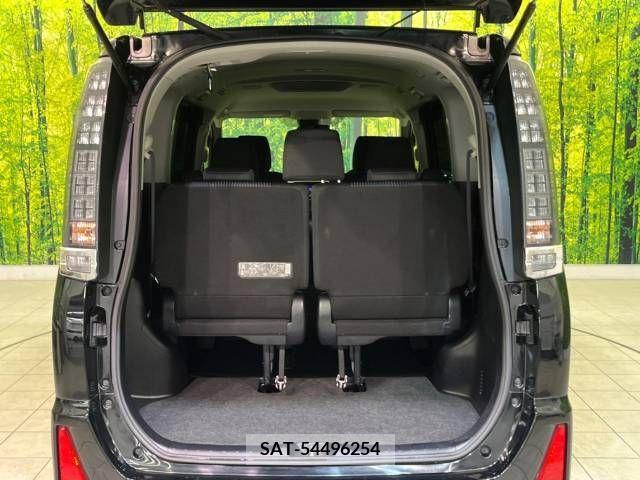 Toyota VOXY 2016-07 321472-11