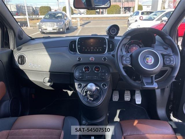 Abarth 595 2018-11 271388-12