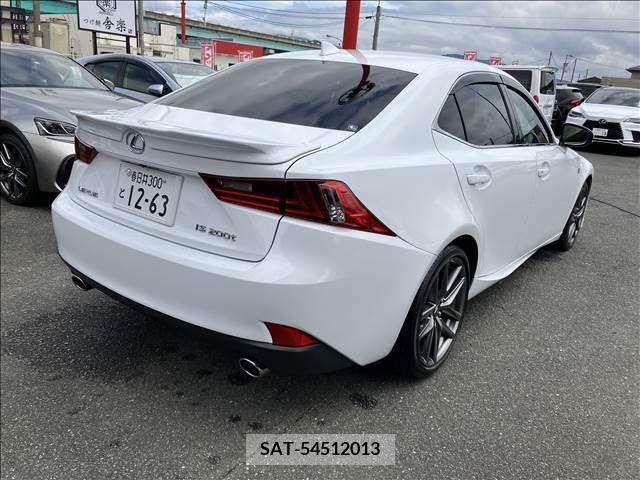 Lexus IS 2016-03 276026-13