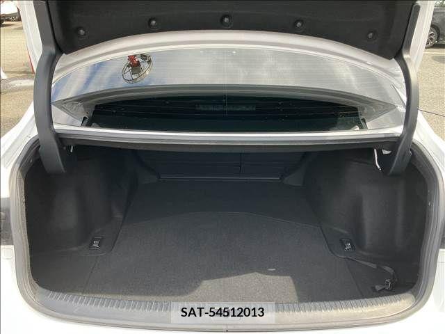 Lexus IS 2016-03 276026-14