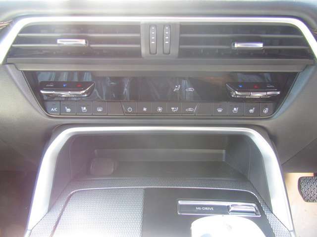 Mazda CX-60 2023-03 7903-15