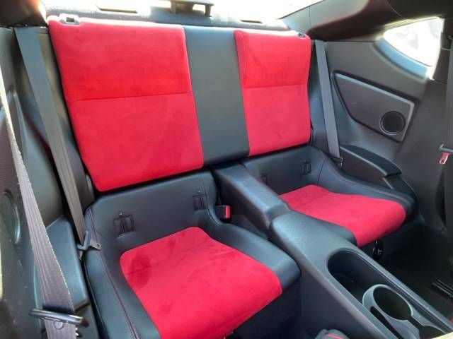 Toyota 86 2014-01 186028-10
