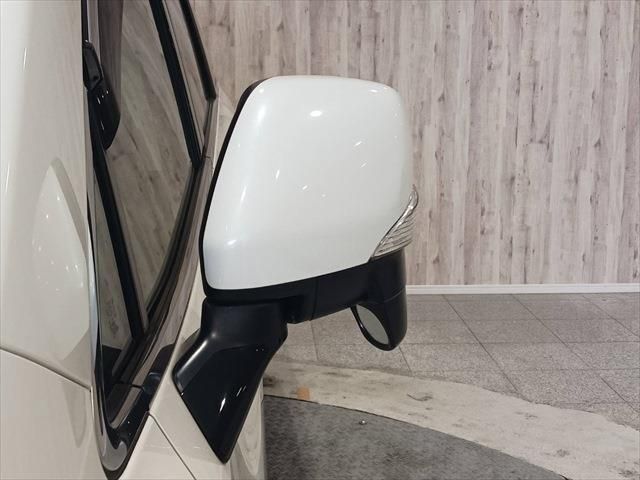 Nissan ELGRAND 2019-11 196610-12