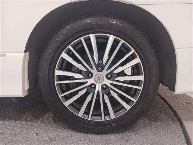 Nissan ELGRAND 2019-11 196610-15
