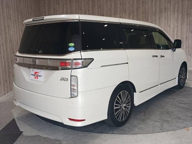 Nissan ELGRAND 2019-11 196610-4