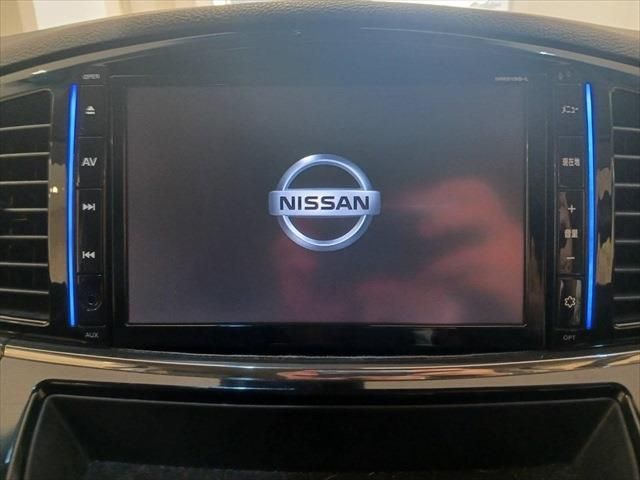 Nissan ELGRAND 2019-11 196610-28