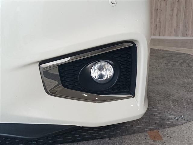 Nissan ELGRAND 2019-11 196610-10
