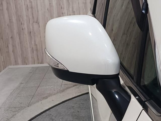 Nissan ELGRAND 2019-11 196610-13