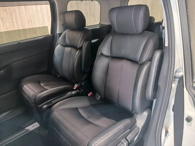 Nissan ELGRAND 2019-11 196610-23