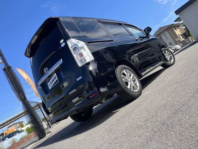 Toyota VOXY 2013-01 9906-1