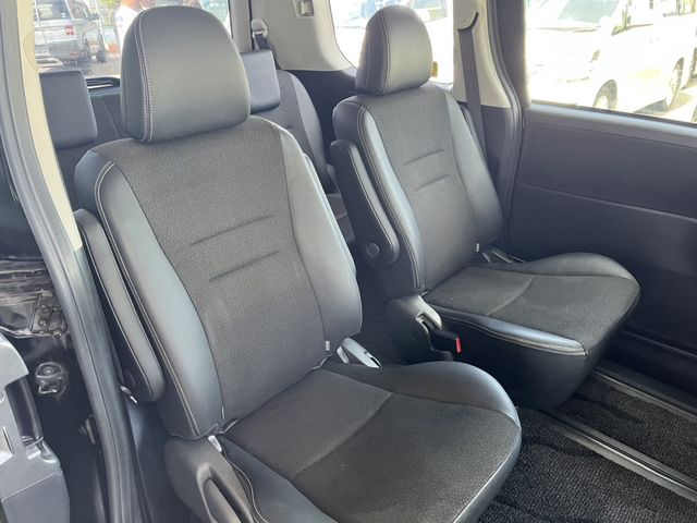 Toyota VOXY 2013-01 9906-16
