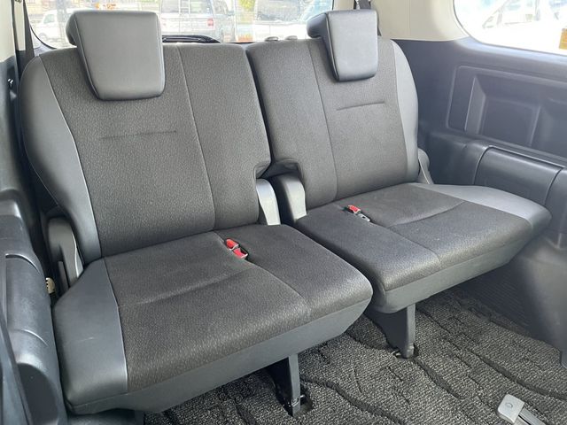 Toyota VOXY 2013-01 9906-18