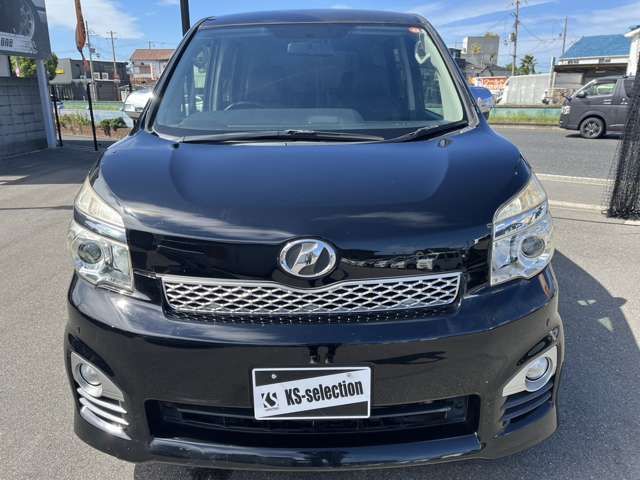 Toyota VOXY 2013-01 9906-2