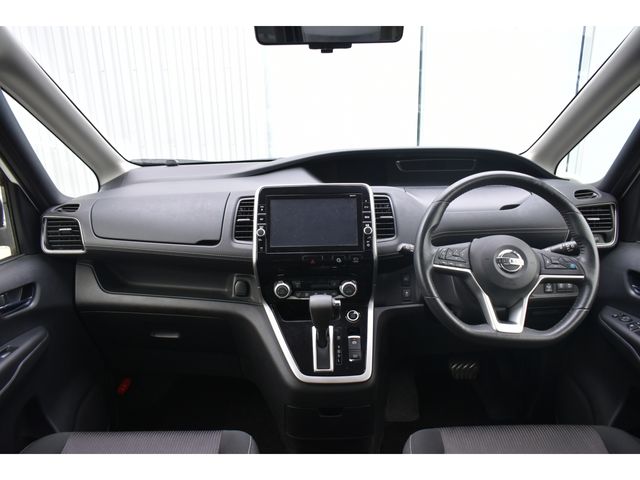 Nissan SERENA 2018-02 9045-2