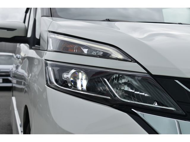 Nissan SERENA 2018-02 9045-25