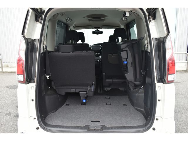 Nissan SERENA 2018-02 9045-23