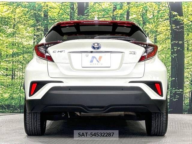 Toyota C-HR 2017-05 264087-15