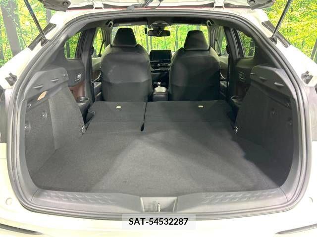 Toyota C-HR 2017-05 264087-10