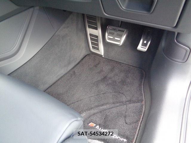 Audi RS6 2021-11 356625-19
