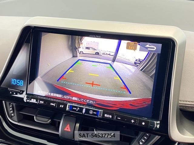 Toyota C-HR 2018-01 323045-13