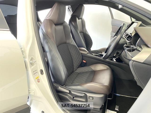 Toyota C-HR 2018-01 323045-7